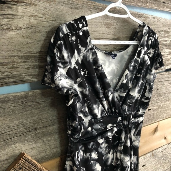 REITMANS Size Med Black/ White Dress - Picture 2 of 8